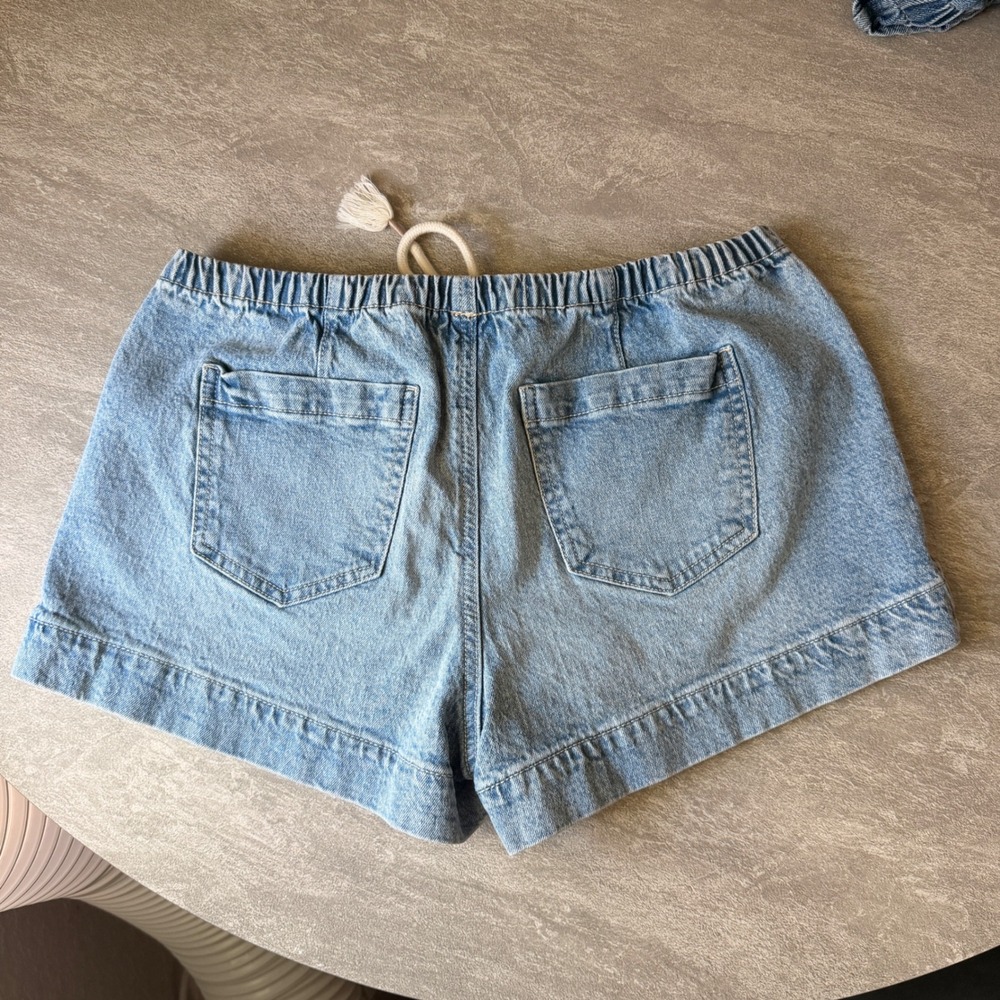 Celebrity Pink Denim Drawstring Shorts Size M Coastal Beachy Summer Boho - Picture 2 of 4